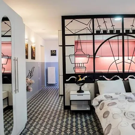 Petit 2 Thessaloniki