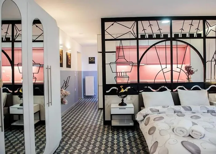 Petit 2 테살로니키