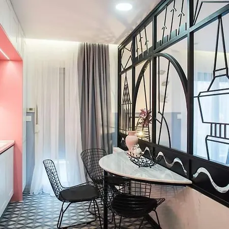 Petit 2 * Thessaloniki